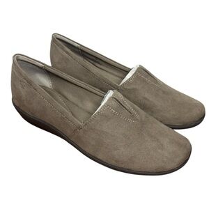Easy Spirit  Searlie 2 Taupe Women's Loafers, NWOB, 5M
